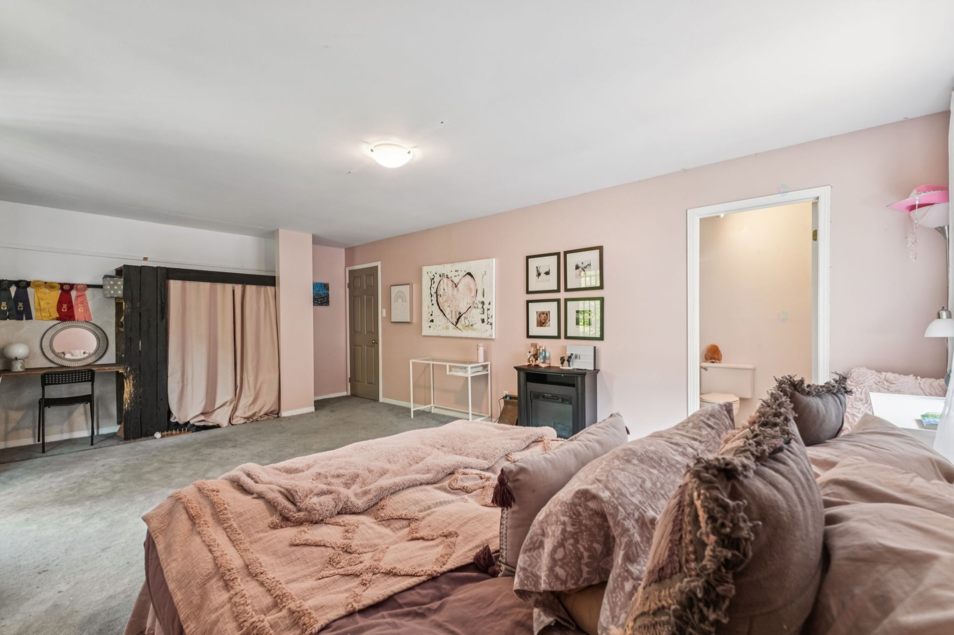 Chelsea, QC J9B 2H5, Canada, 5 Bedrooms Bedrooms, ,4 BathroomsBathrooms,Residential,Active,156632