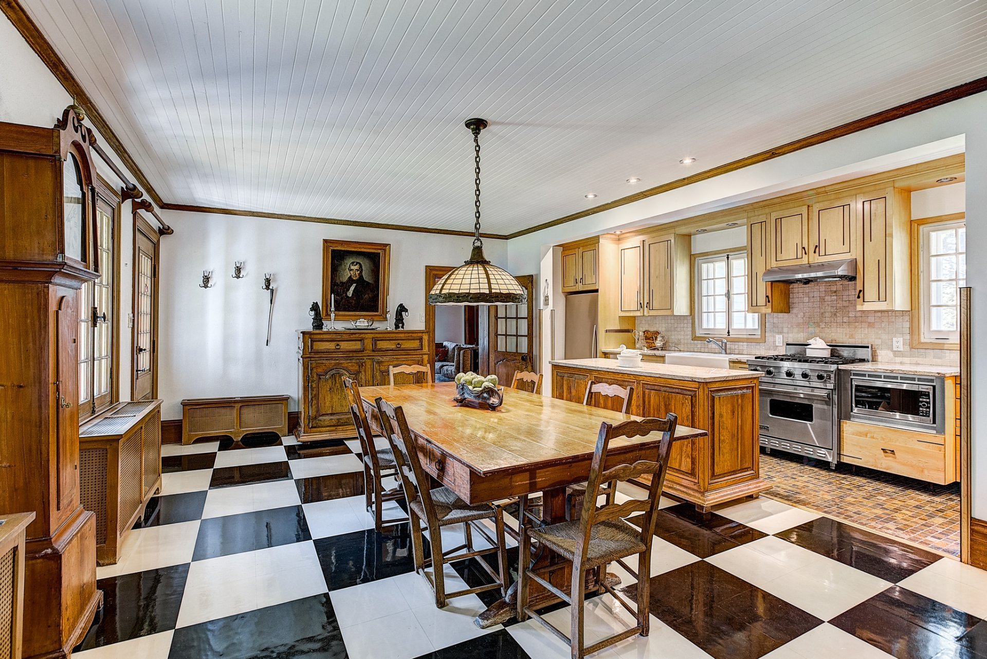 Oka, QC J0N 1E0, Canada, 3 Bedrooms Bedrooms, ,1 BathroomBathrooms,Residential,Active,75012