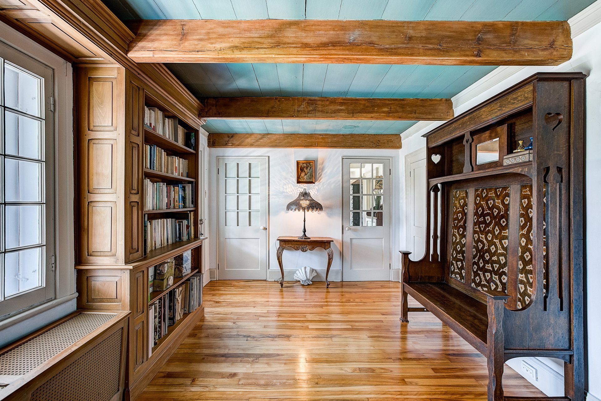 Oka, QC J0N 1E0, Canada, 3 Bedrooms Bedrooms, ,1 BathroomBathrooms,Residential,Active,75012