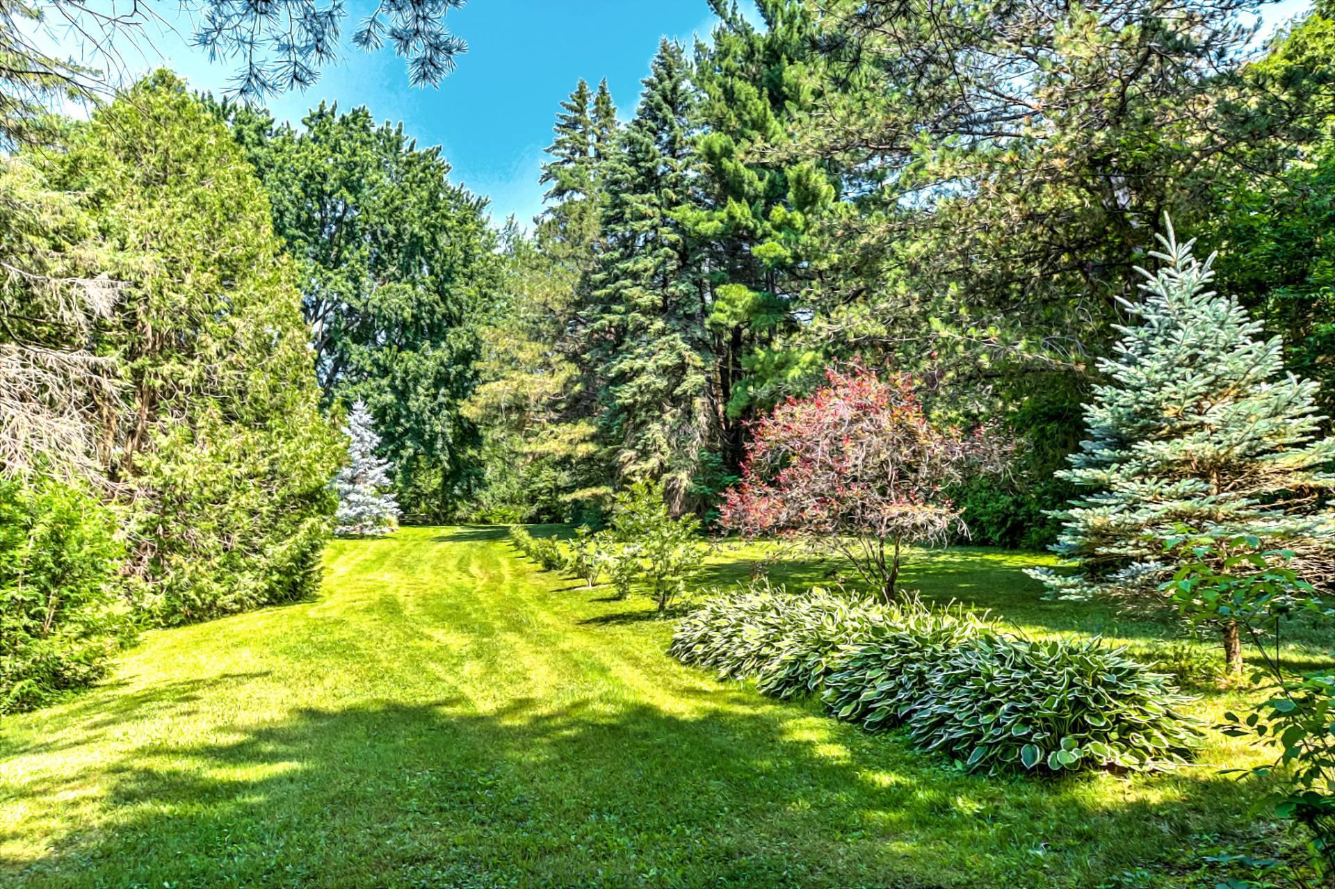 Oka, QC J0N 1E0, Canada, 3 Bedrooms Bedrooms, ,1 BathroomBathrooms,Residential,Active,75012