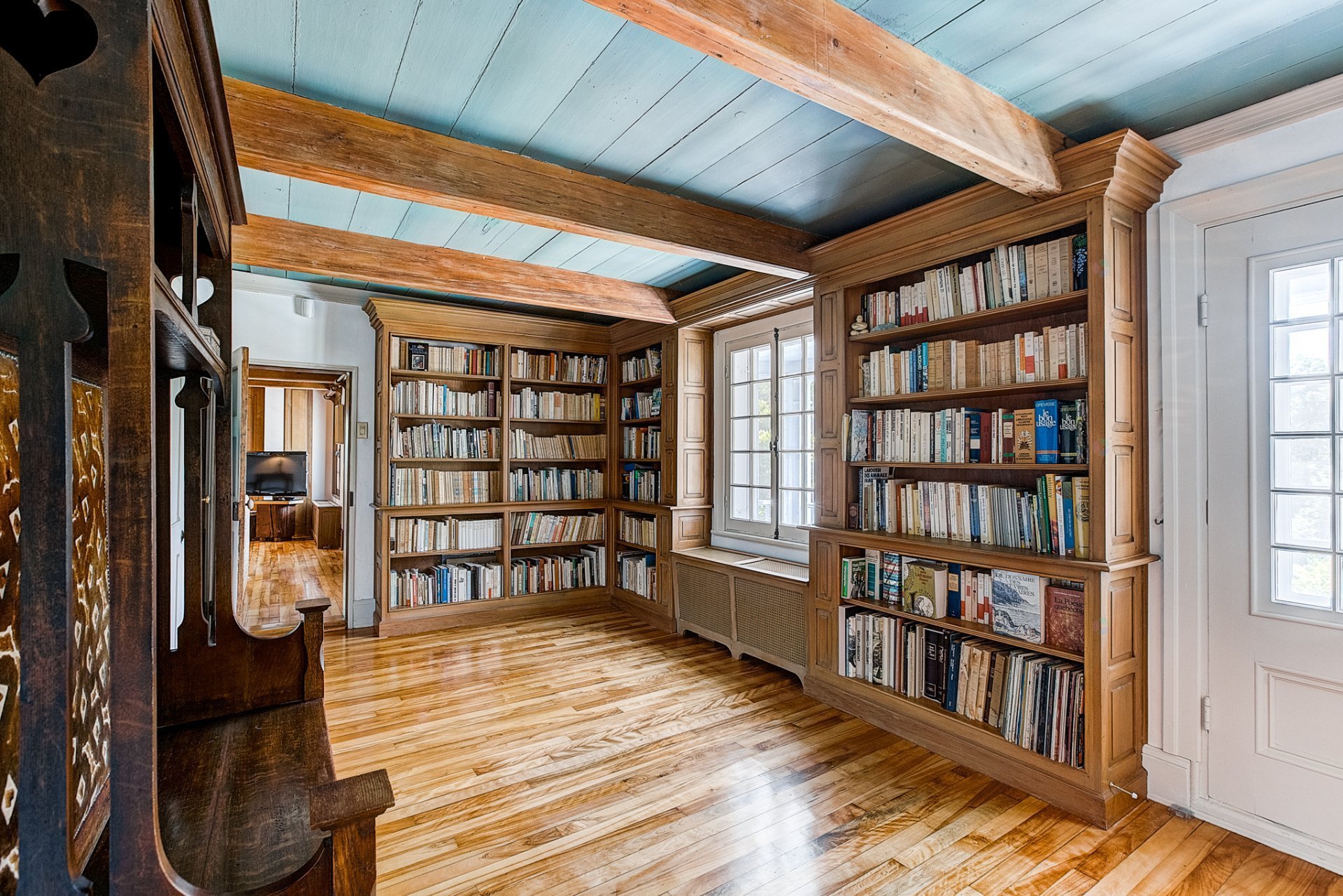 Oka, QC J0N 1E0, Canada, 3 Bedrooms Bedrooms, ,1 BathroomBathrooms,Residential,Active,75012