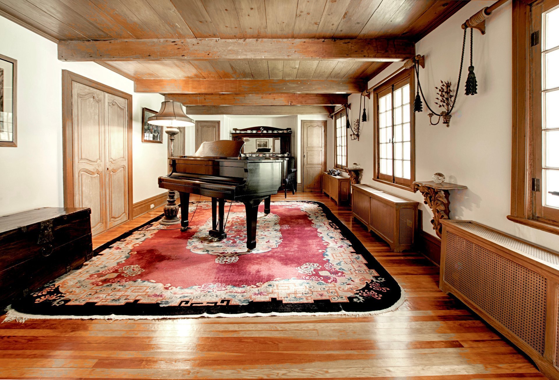 Oka, QC J0N 1E0, Canada, 3 Bedrooms Bedrooms, ,1 BathroomBathrooms,Residential,Active,75012