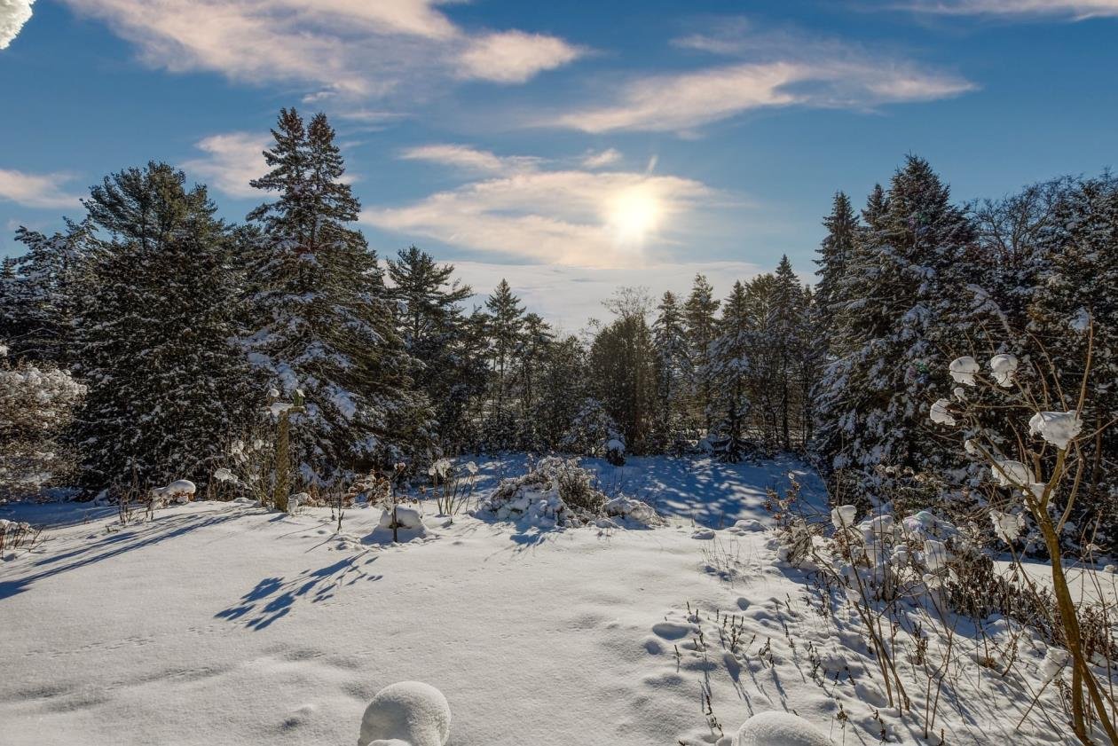 Oka, QC J0N 1E0, Canada, 3 Bedrooms Bedrooms, ,1 BathroomBathrooms,Residential,Active,75012