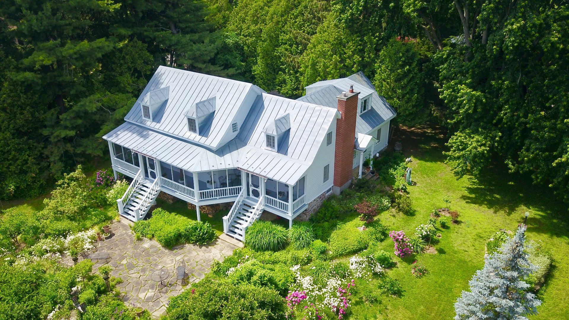 Oka, QC J0N 1E0, Canada, 3 Bedrooms Bedrooms, ,1 BathroomBathrooms,Residential,Active,75012