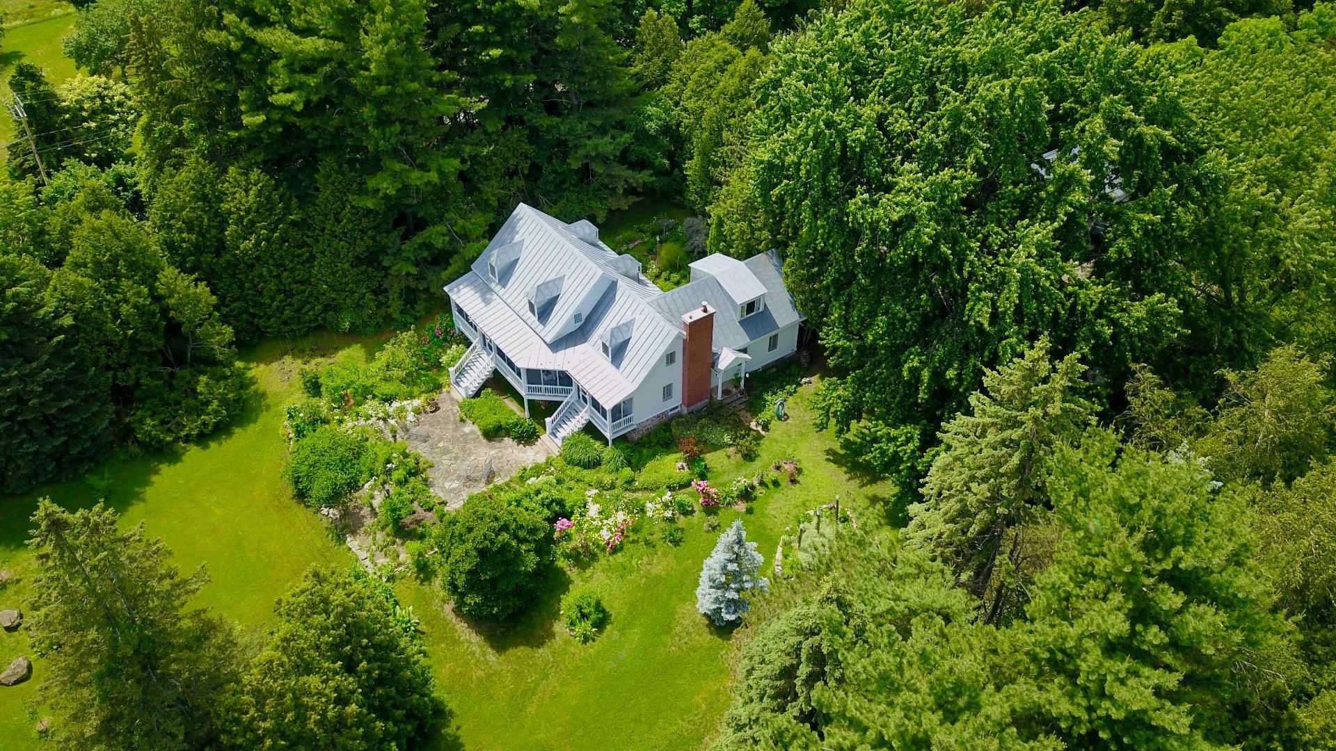 Oka, QC J0N 1E0, Canada, 3 Bedrooms Bedrooms, ,1 BathroomBathrooms,Residential,Active,75012