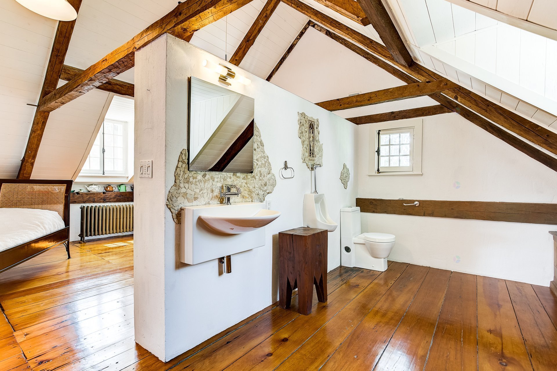 Oka, QC J0N 1E0, Canada, 3 Bedrooms Bedrooms, ,1 BathroomBathrooms,Residential,Active,75012