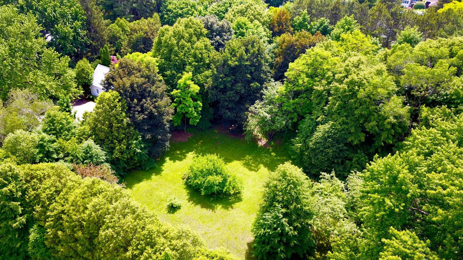 Oka, QC J0N 1E0, Canada, 3 Bedrooms Bedrooms, ,1 BathroomBathrooms,Residential,Active,75012