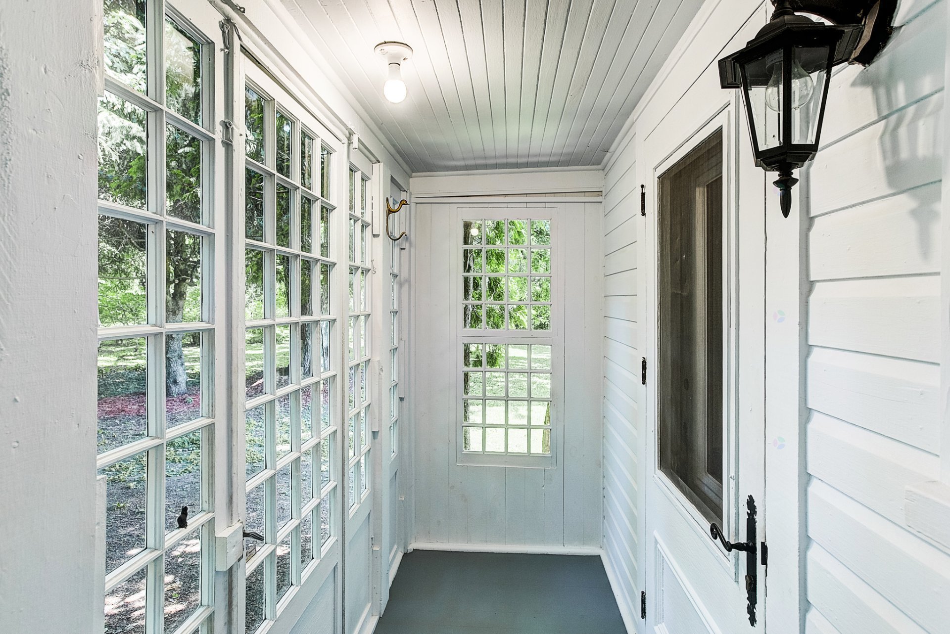 Oka, QC J0N 1E0, Canada, 3 Bedrooms Bedrooms, ,1 BathroomBathrooms,Residential,Active,75012