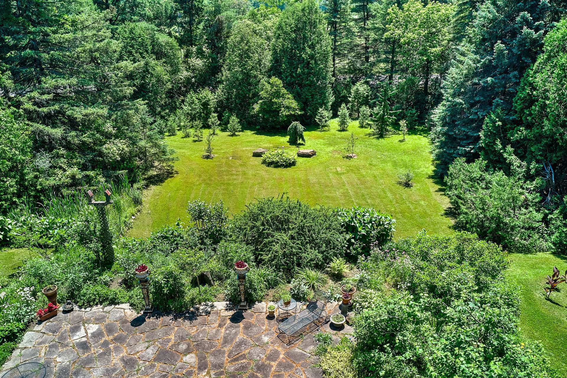 Oka, QC J0N 1E0, Canada, 3 Bedrooms Bedrooms, ,1 BathroomBathrooms,Residential,Active,75012