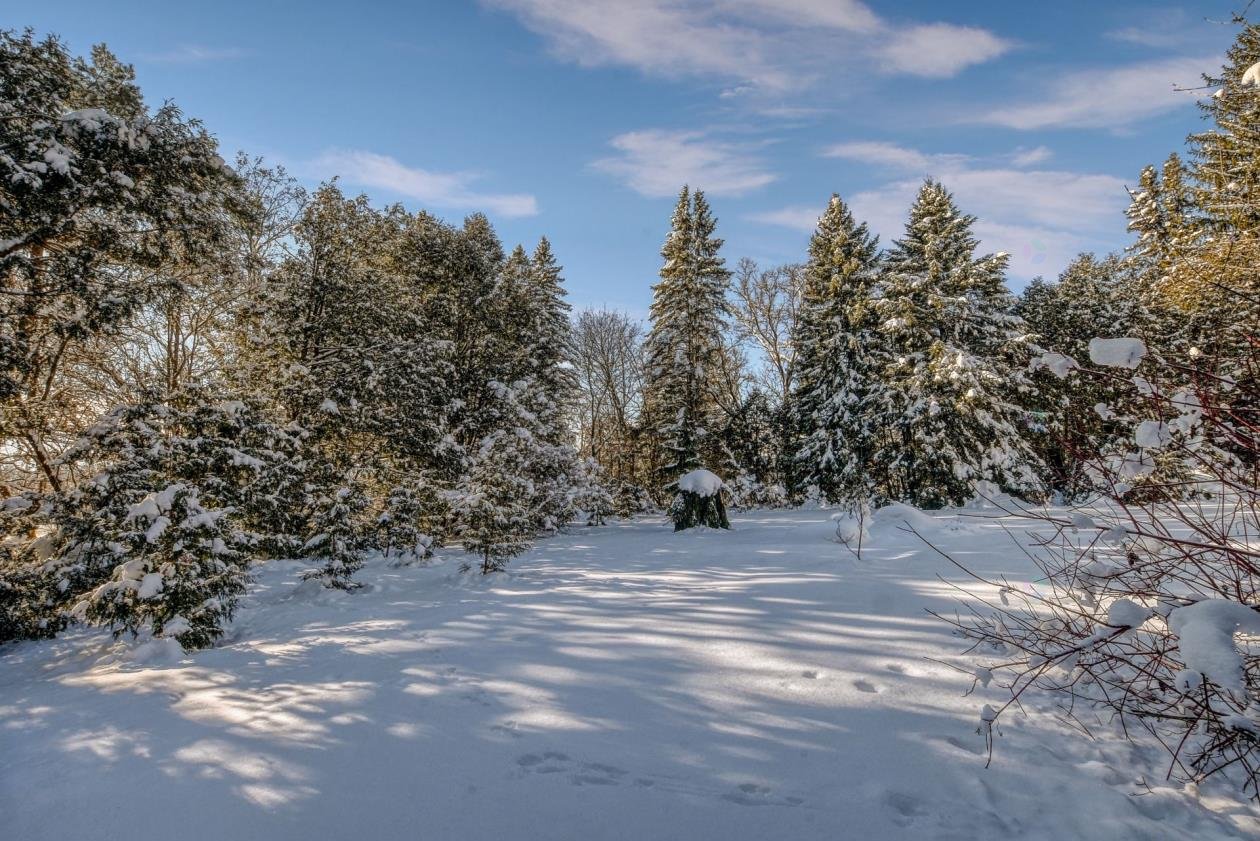 Oka, QC J0N 1E0, Canada, 3 Bedrooms Bedrooms, ,1 BathroomBathrooms,Residential,Active,75012