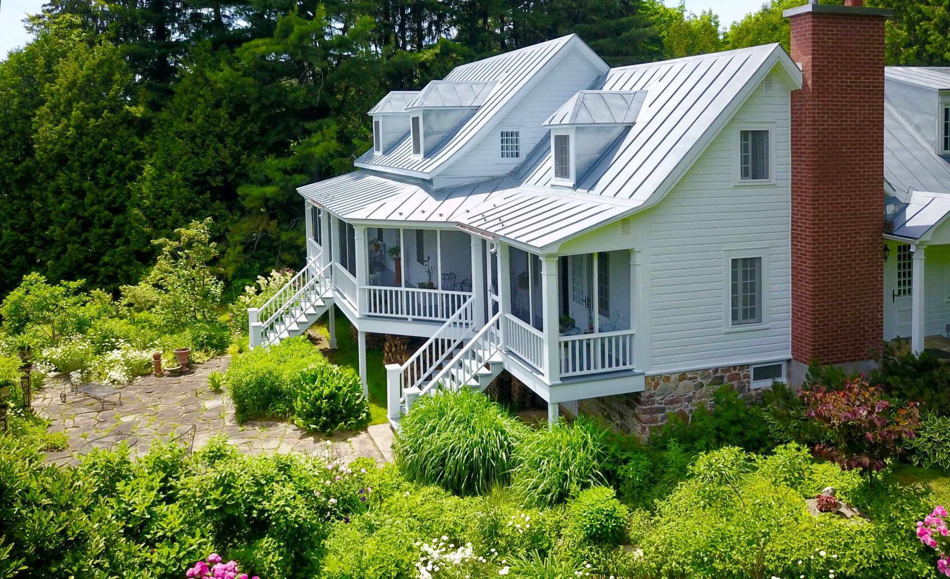 Oka, QC J0N 1E0, Canada, 3 Bedrooms Bedrooms, ,1 BathroomBathrooms,Residential,Active,75012