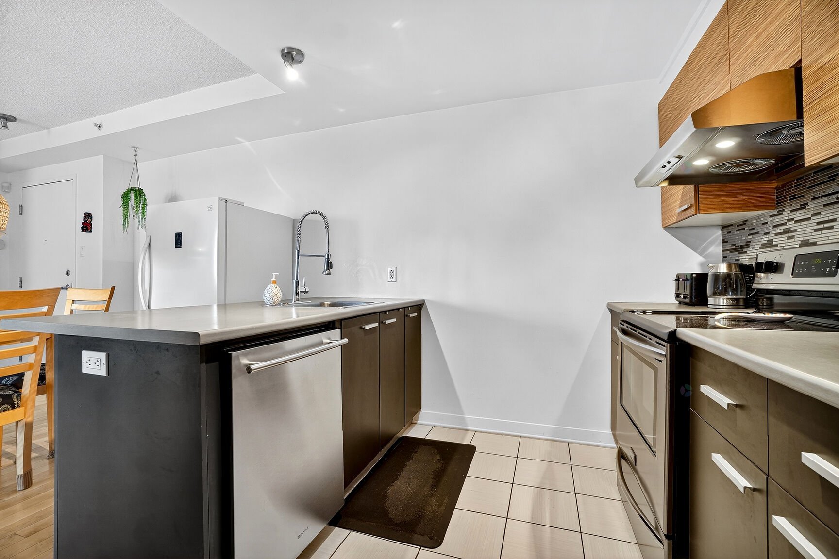 Montréal (Saint-Léonard), QC H1S 0B1, Canada, 1 Bedroom Bedrooms, ,1 BathroomBathrooms,Residential,Active,209861