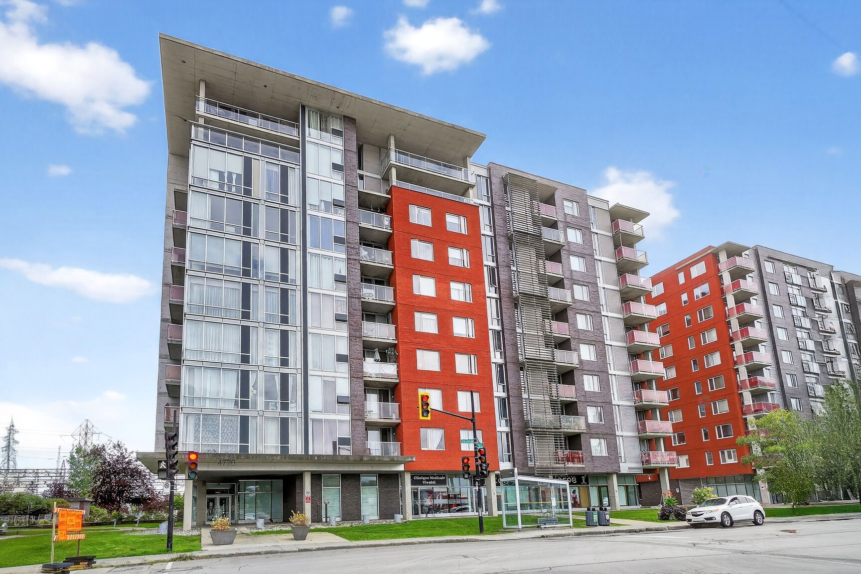 Montréal (Saint-Léonard), QC H1S 0B1, Canada, 1 Bedroom Bedrooms, ,1 BathroomBathrooms,Residential,Active,209861