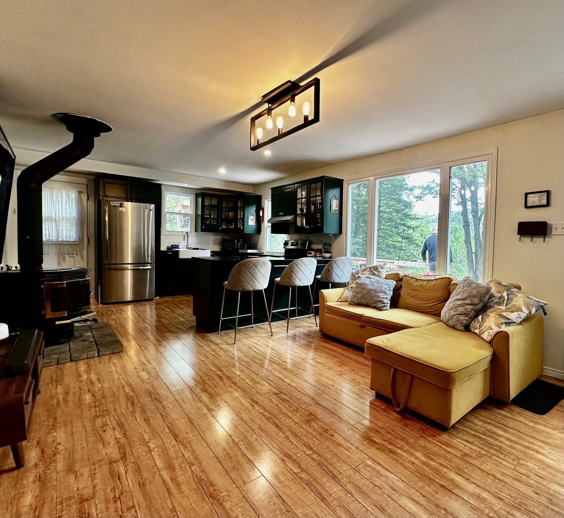 Prévost, QC J5L 2S2, Canada, 2 Bedrooms Bedrooms, ,1 BathroomBathrooms,Residential,Active,230369