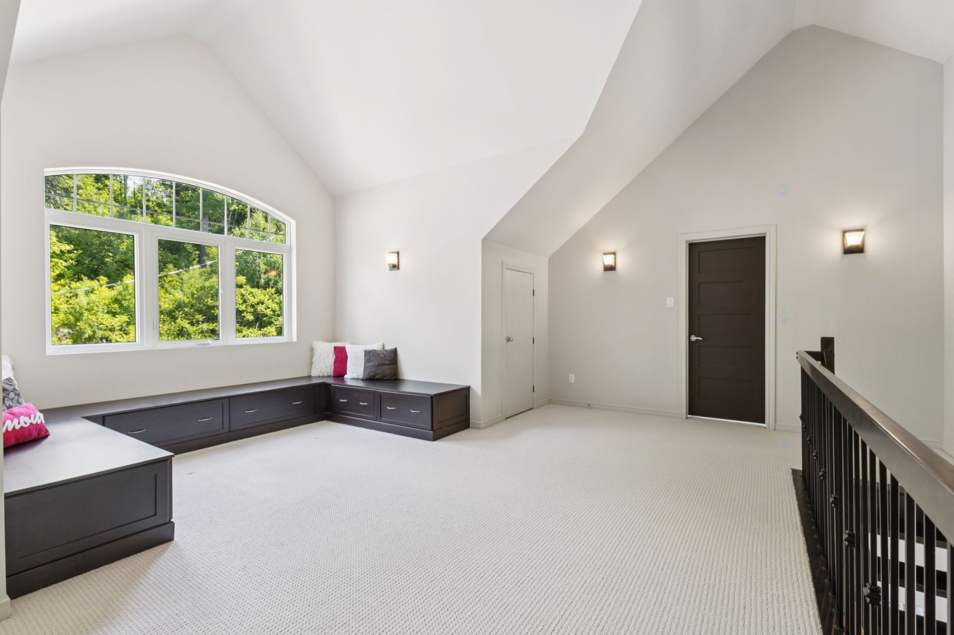 Chelsea, QC J9B 2M2, Canada, 5 Bedrooms Bedrooms, ,4 BathroomsBathrooms,Residential,Active,205494