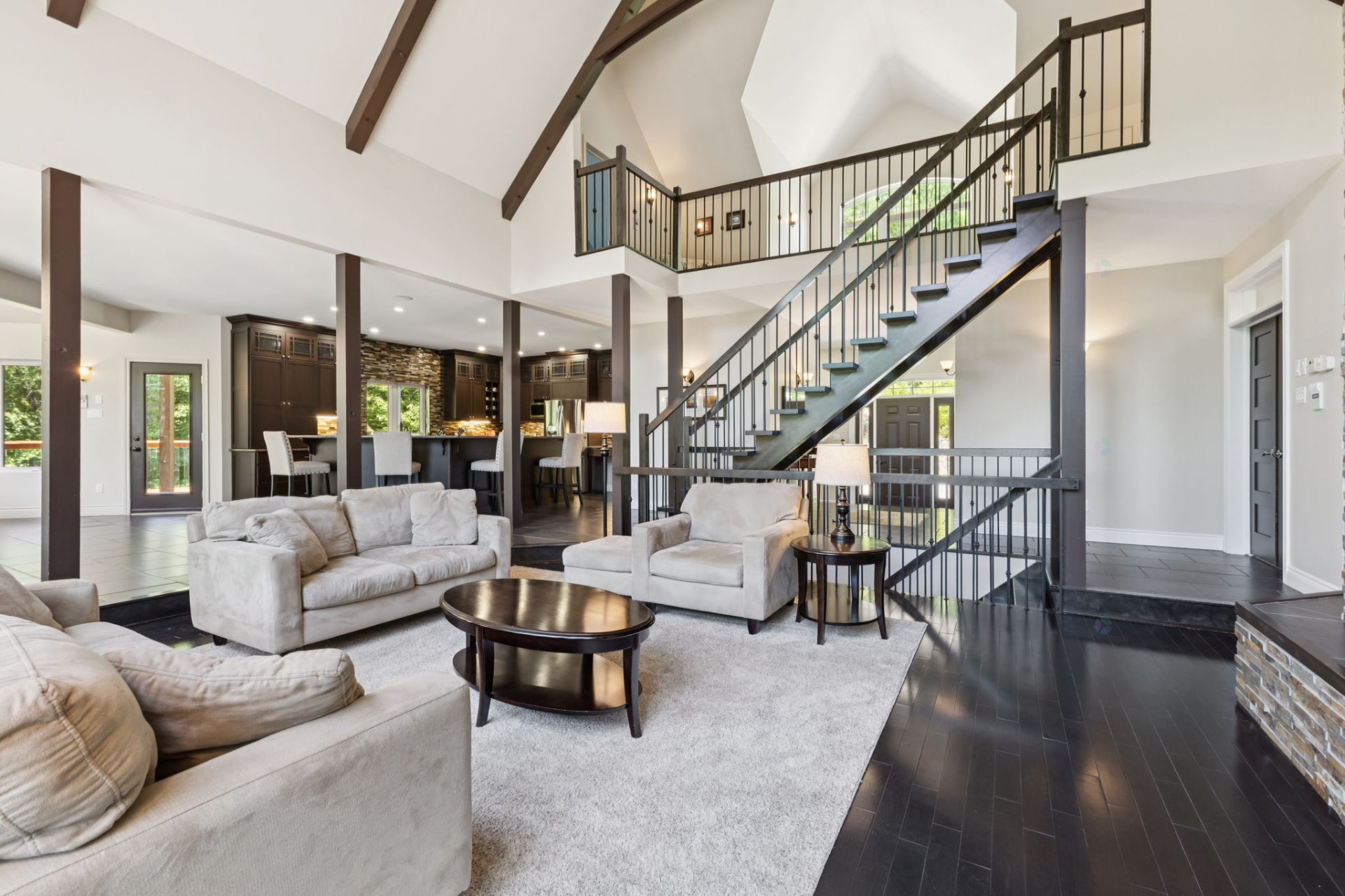 Chelsea, QC J9B 2M2, Canada, 5 Bedrooms Bedrooms, ,4 BathroomsBathrooms,Residential,Active,205494