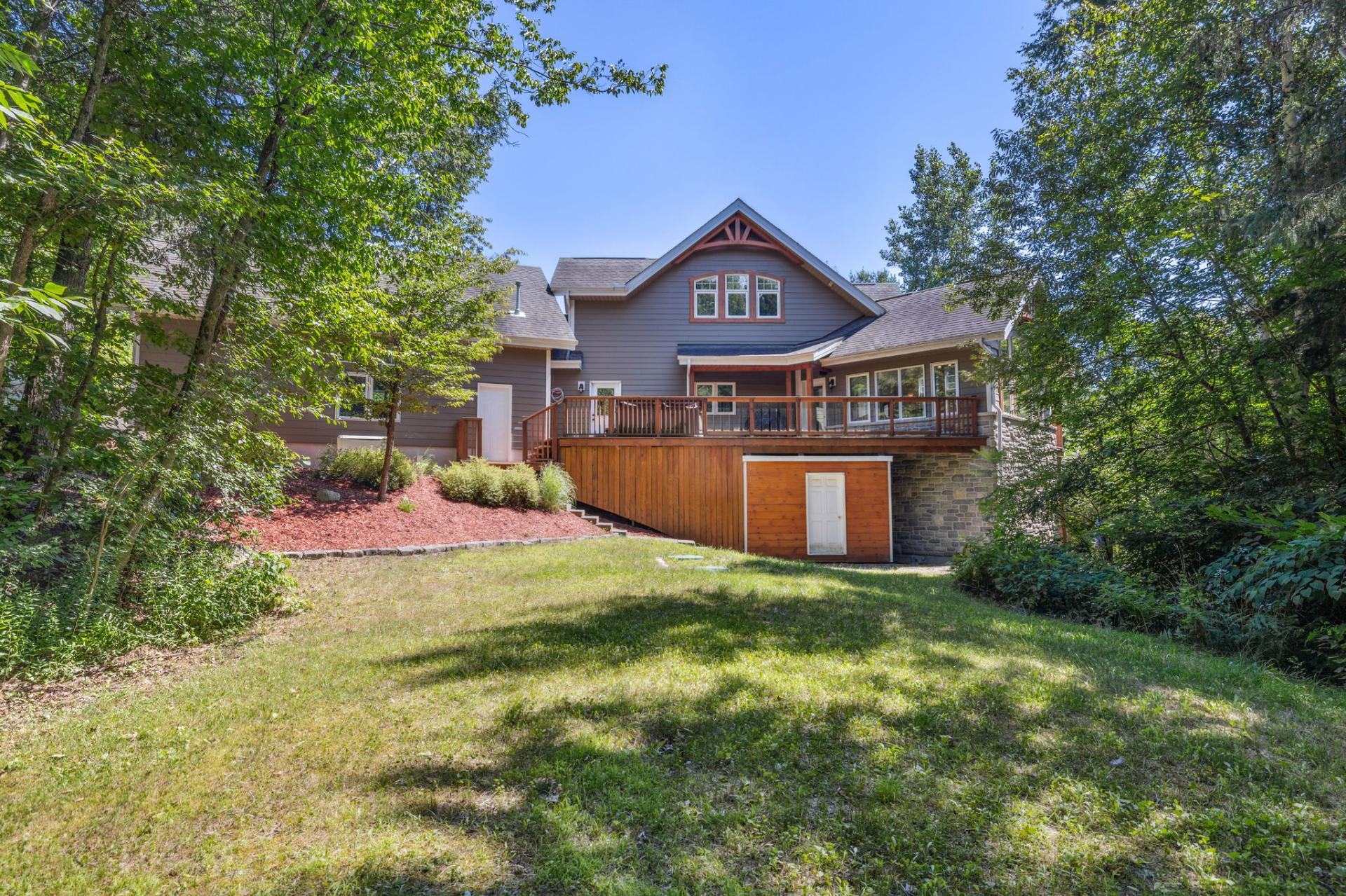 Chelsea, QC J9B 2M2, Canada, 5 Bedrooms Bedrooms, ,4 BathroomsBathrooms,Residential,Active,205494