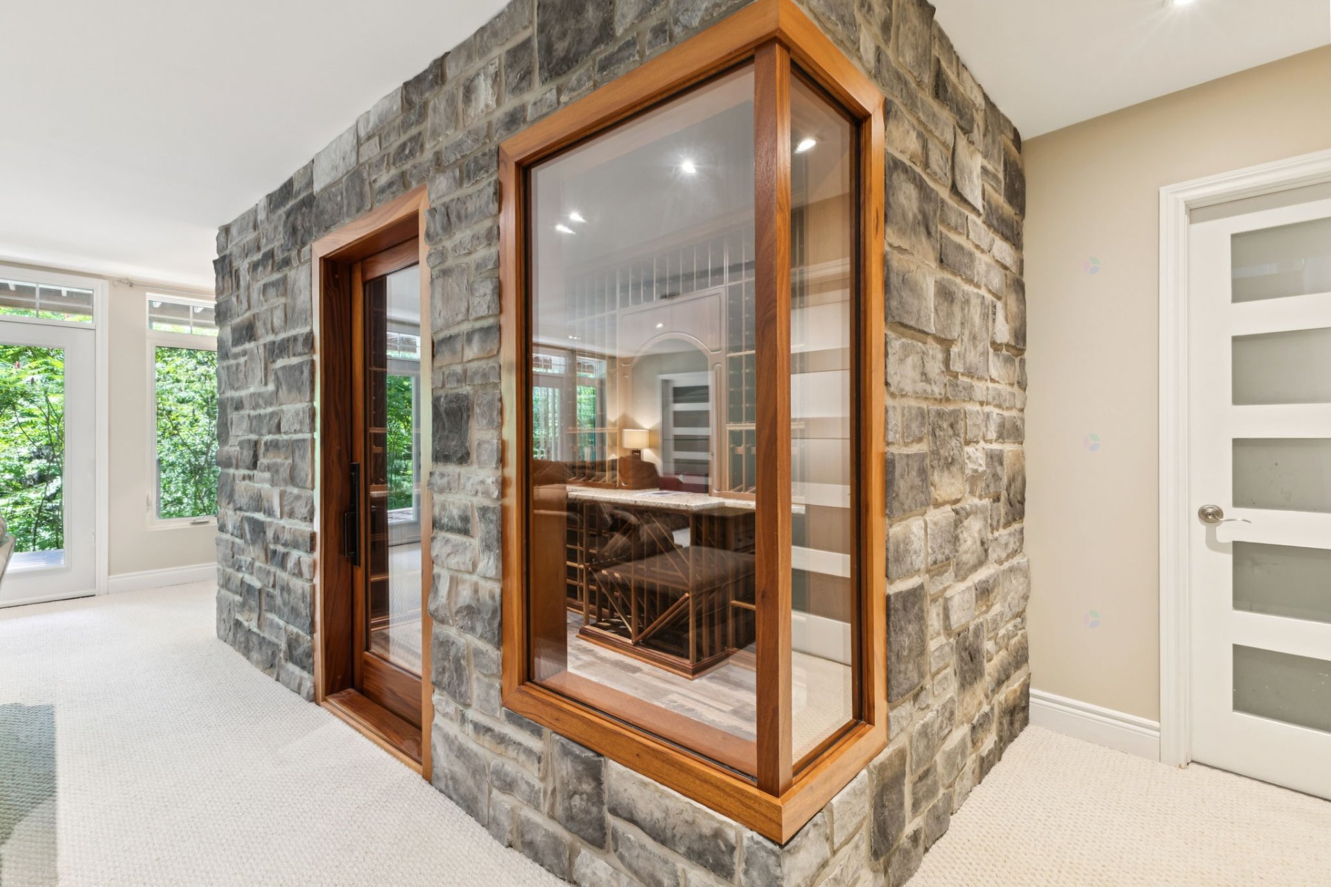 Chelsea, QC J9B 2M2, Canada, 5 Bedrooms Bedrooms, ,4 BathroomsBathrooms,Residential,Active,205494