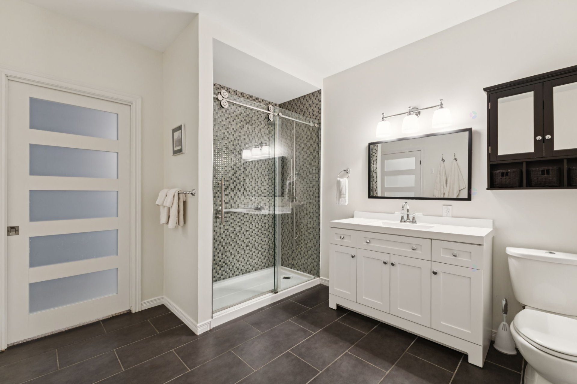 Chelsea, QC J9B 2M2, Canada, 5 Bedrooms Bedrooms, ,4 BathroomsBathrooms,Residential,Active,205494