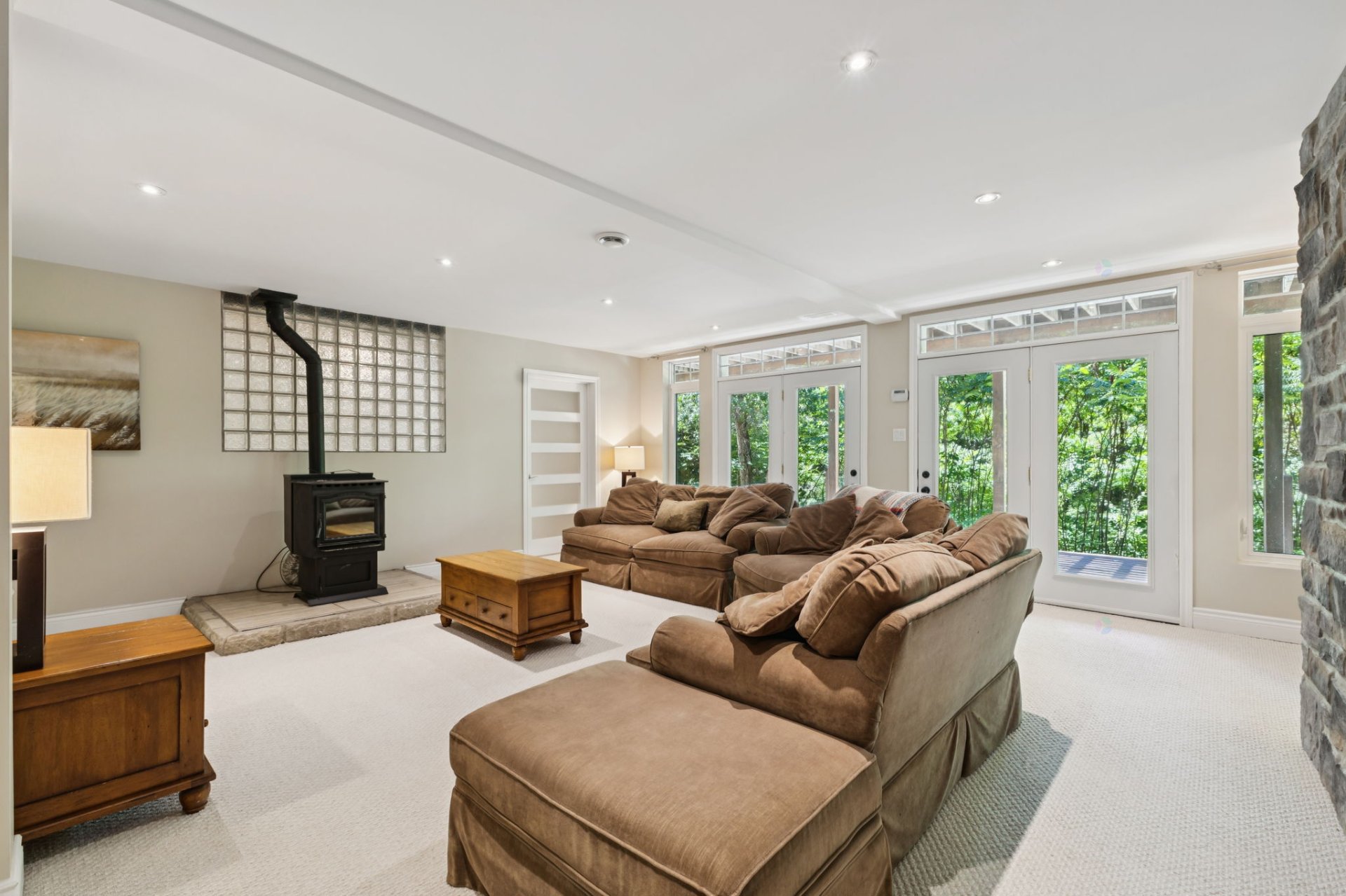 Chelsea, QC J9B 2M2, Canada, 5 Bedrooms Bedrooms, ,4 BathroomsBathrooms,Residential,Active,205494