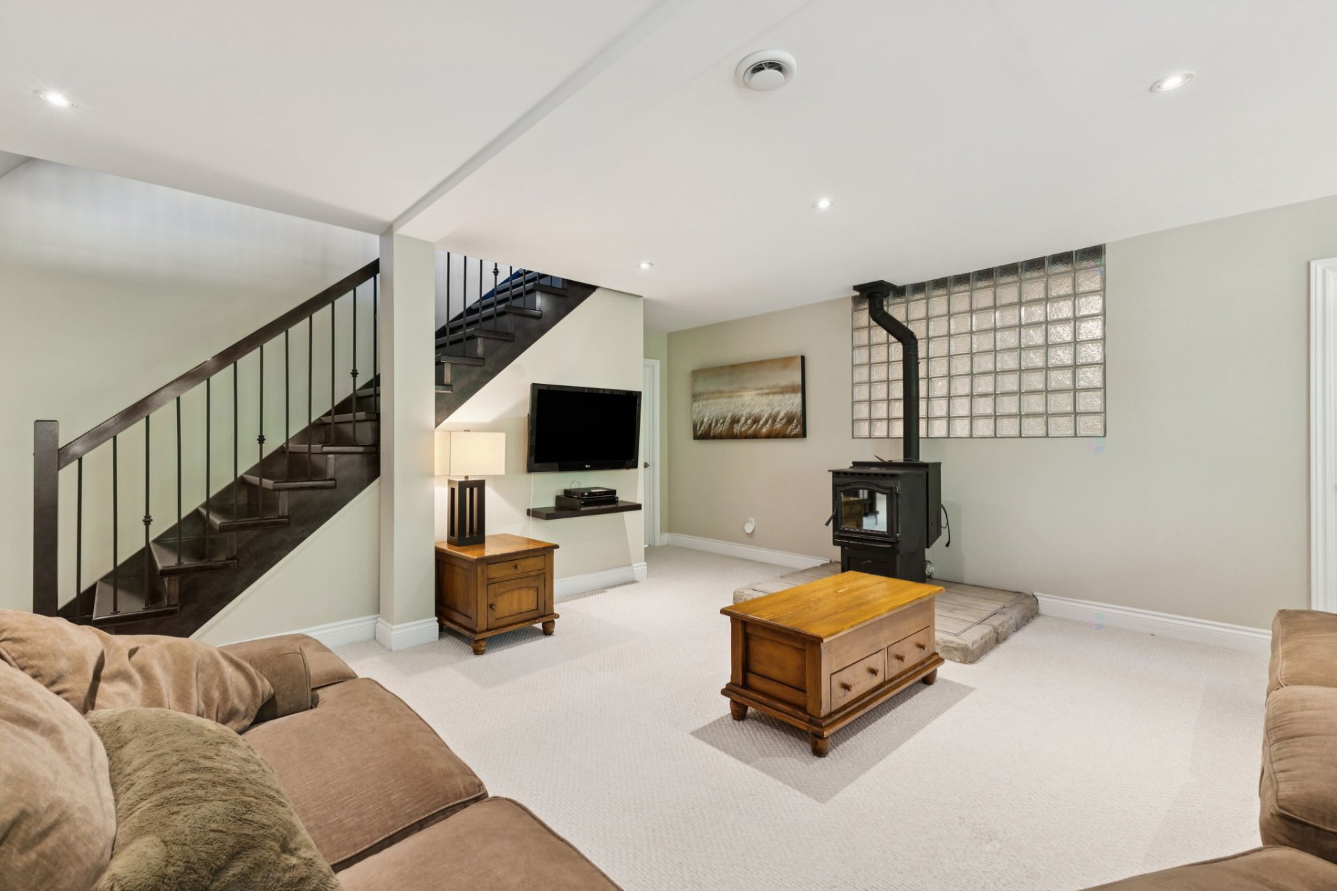 Chelsea, QC J9B 2M2, Canada, 5 Bedrooms Bedrooms, ,4 BathroomsBathrooms,Residential,Active,205494