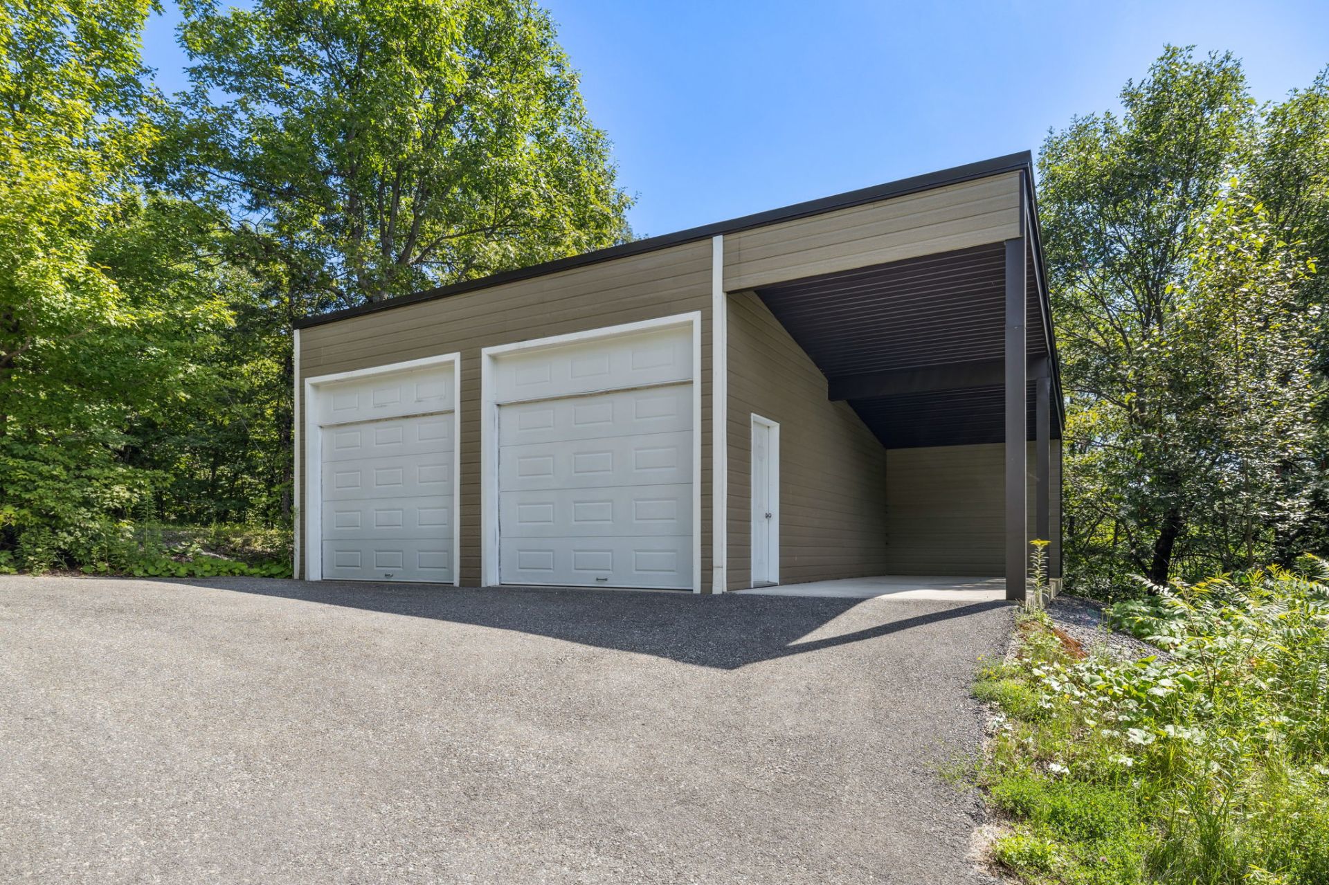 Chelsea, QC J9B 2M2, Canada, 5 Bedrooms Bedrooms, ,4 BathroomsBathrooms,Residential,Active,205494