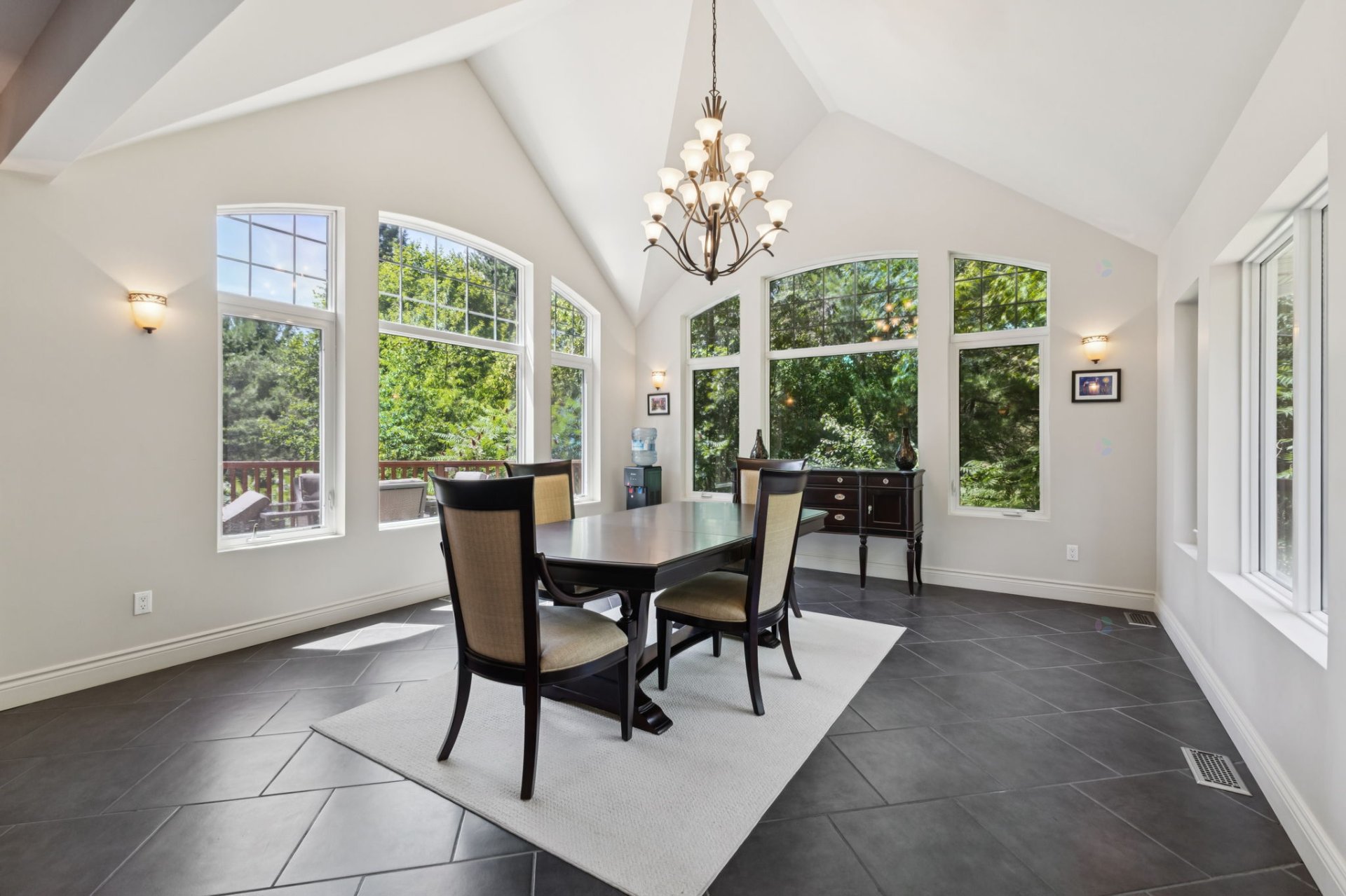 Chelsea, QC J9B 2M2, Canada, 5 Bedrooms Bedrooms, ,4 BathroomsBathrooms,Residential,Active,205494