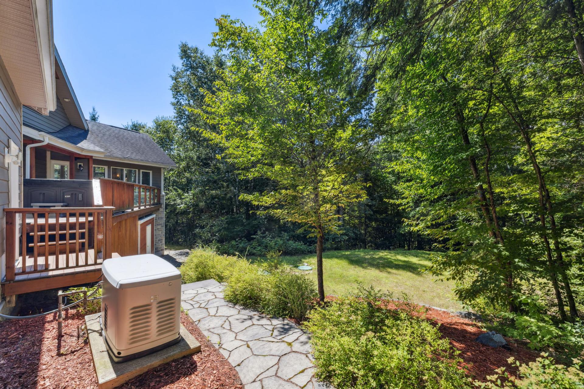 Chelsea, QC J9B 2M2, Canada, 5 Bedrooms Bedrooms, ,4 BathroomsBathrooms,Residential,Active,205494