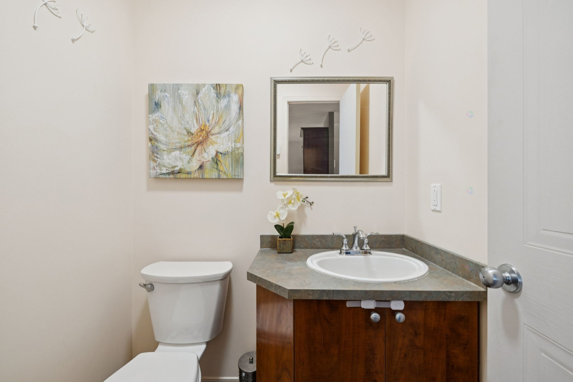 Laval (Sainte-Dorothée), QC H7Y 2C6, Canada, 3 Bedrooms Bedrooms, ,2 BathroomsBathrooms,Residential,Active,244933