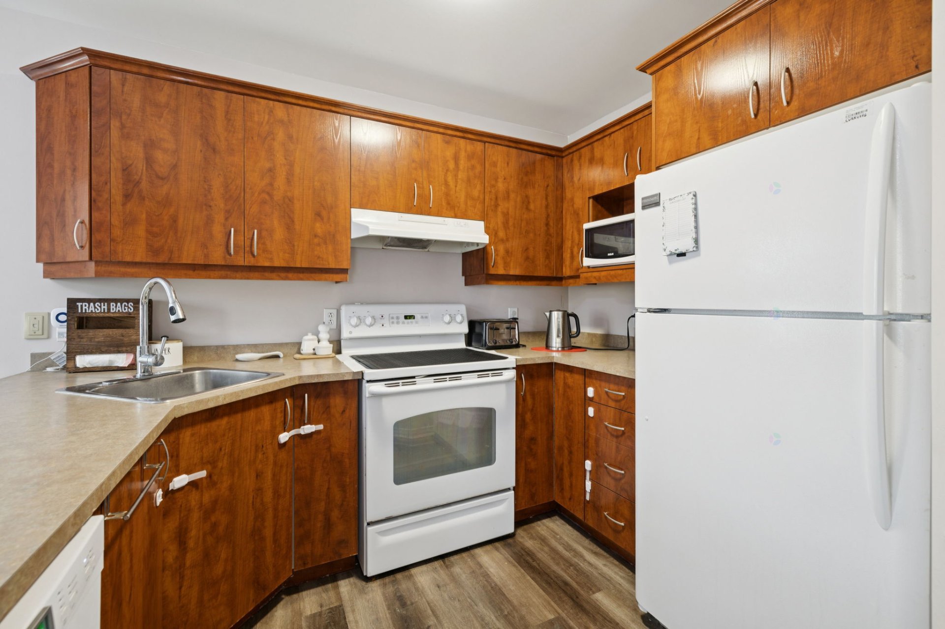 Laval (Sainte-Dorothée), QC H7Y 2C6, Canada, 3 Bedrooms Bedrooms, ,2 BathroomsBathrooms,Residential,Active,244933