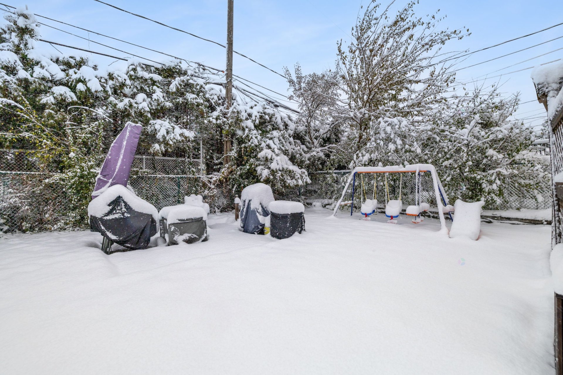 Laval (Sainte-Dorothée), QC H7Y 2C6, Canada, 3 Bedrooms Bedrooms, ,2 BathroomsBathrooms,Residential,Active,244933