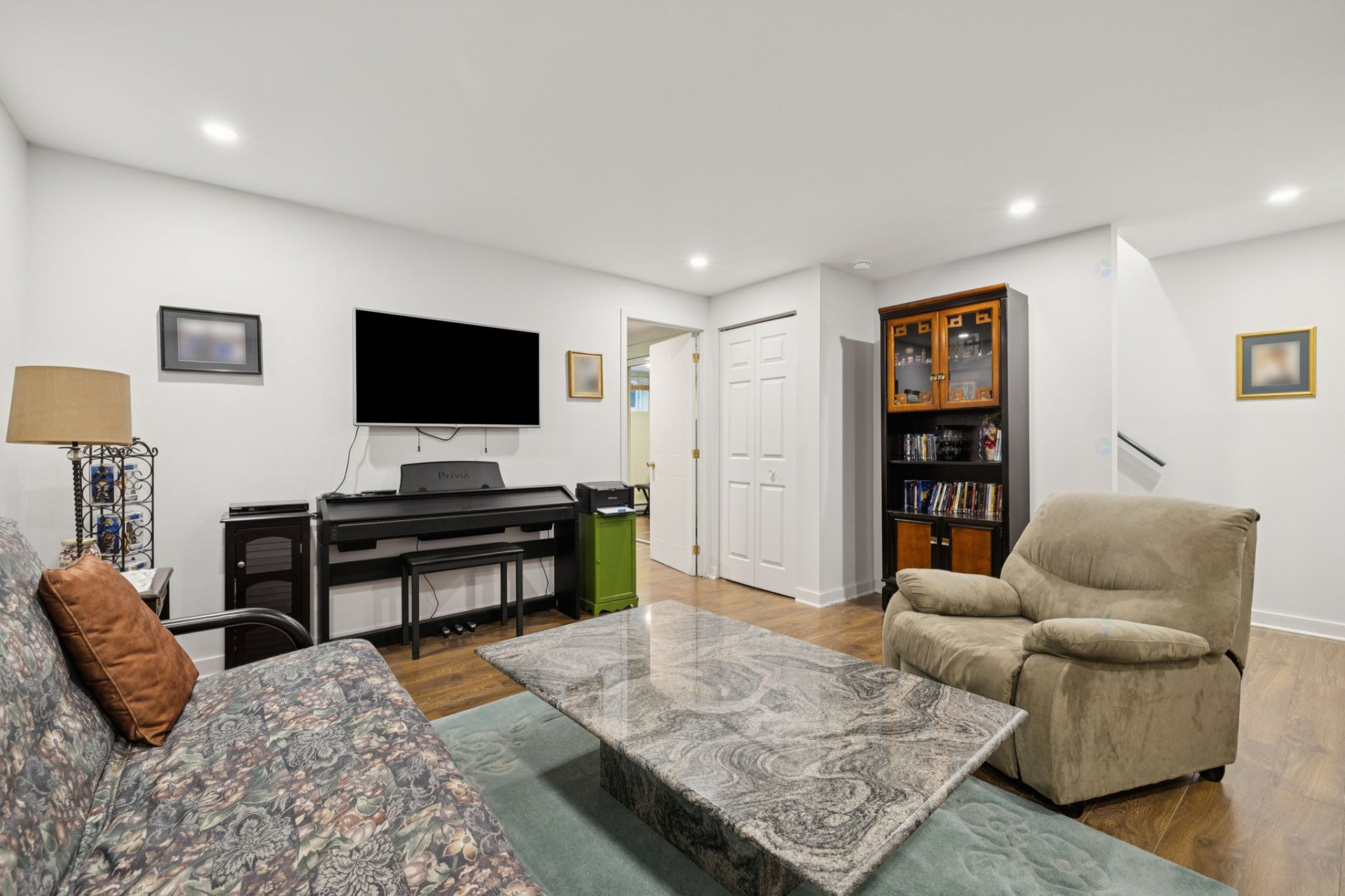 Laval (Sainte-Dorothée), QC H7Y 2C6, Canada, 3 Bedrooms Bedrooms, ,2 BathroomsBathrooms,Residential,Active,244933