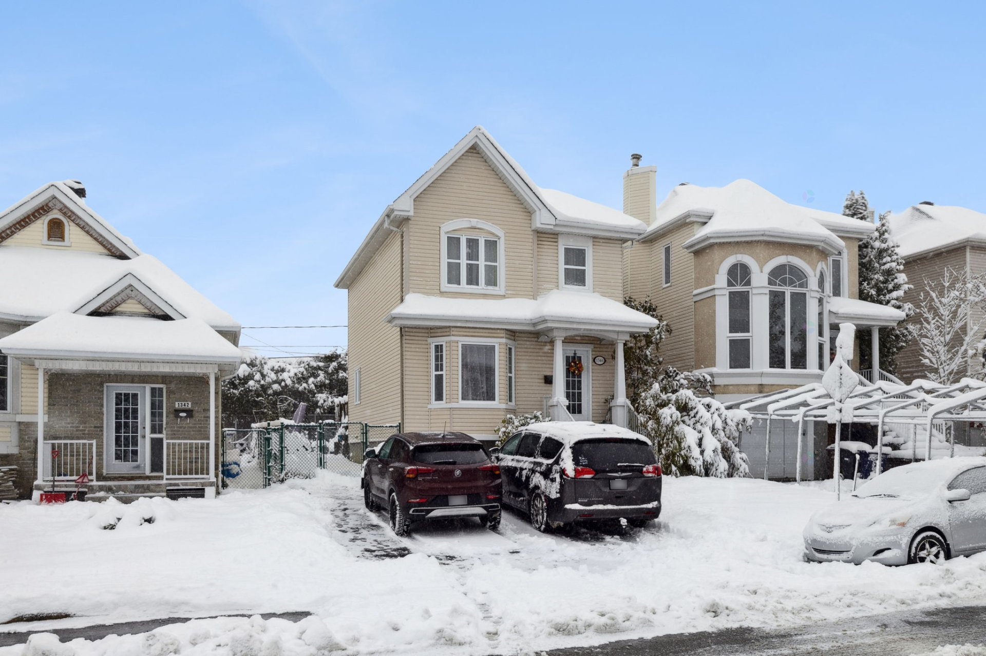 Laval (Sainte-Dorothée), QC H7Y 2C6, Canada, 3 Bedrooms Bedrooms, ,2 BathroomsBathrooms,Residential,Active,244933