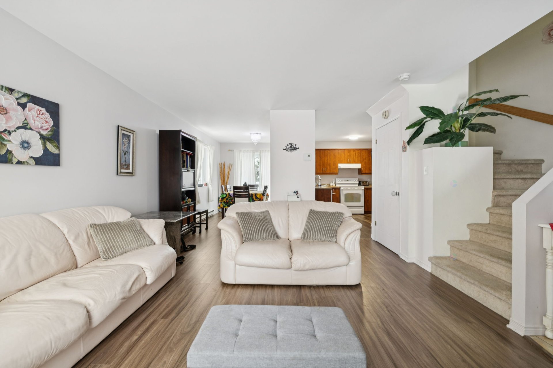 Laval (Sainte-Dorothée), QC H7Y 2C6, Canada, 3 Bedrooms Bedrooms, ,2 BathroomsBathrooms,Residential,Active,244933