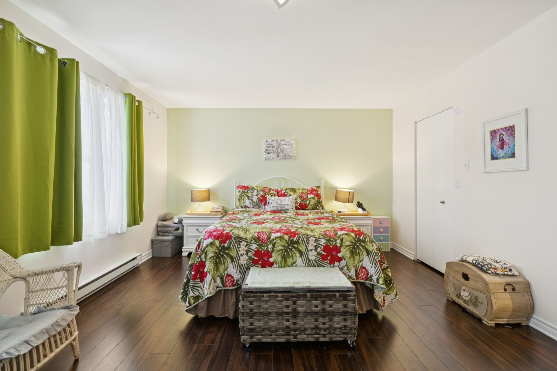 Laval (Sainte-Dorothée), QC H7Y 2C6, Canada, 3 Bedrooms Bedrooms, ,2 BathroomsBathrooms,Residential,Active,244933