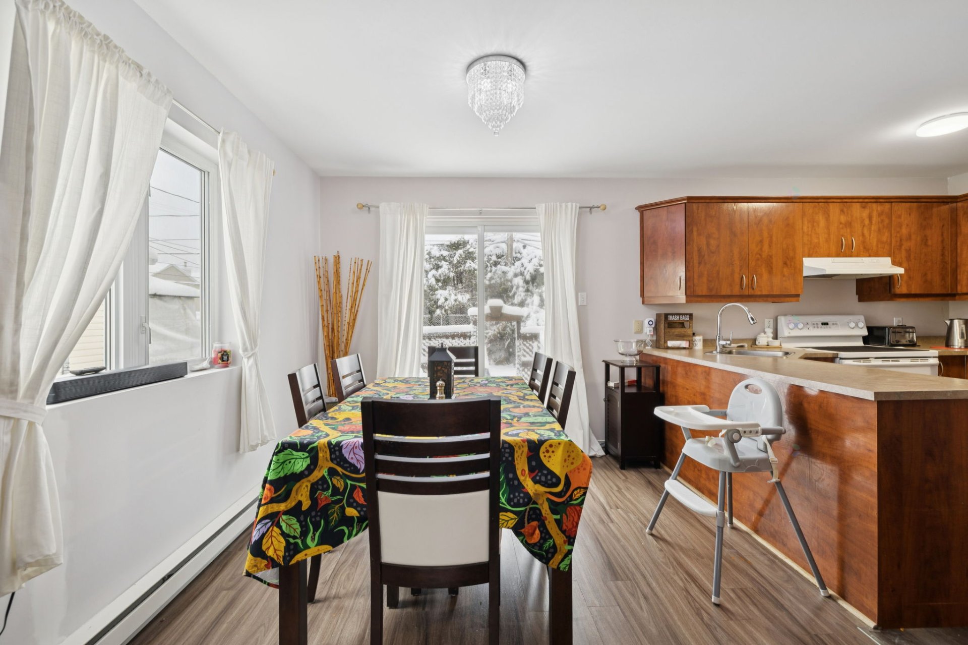 Laval (Sainte-Dorothée), QC H7Y 2C6, Canada, 3 Bedrooms Bedrooms, ,2 BathroomsBathrooms,Residential,Active,244933
