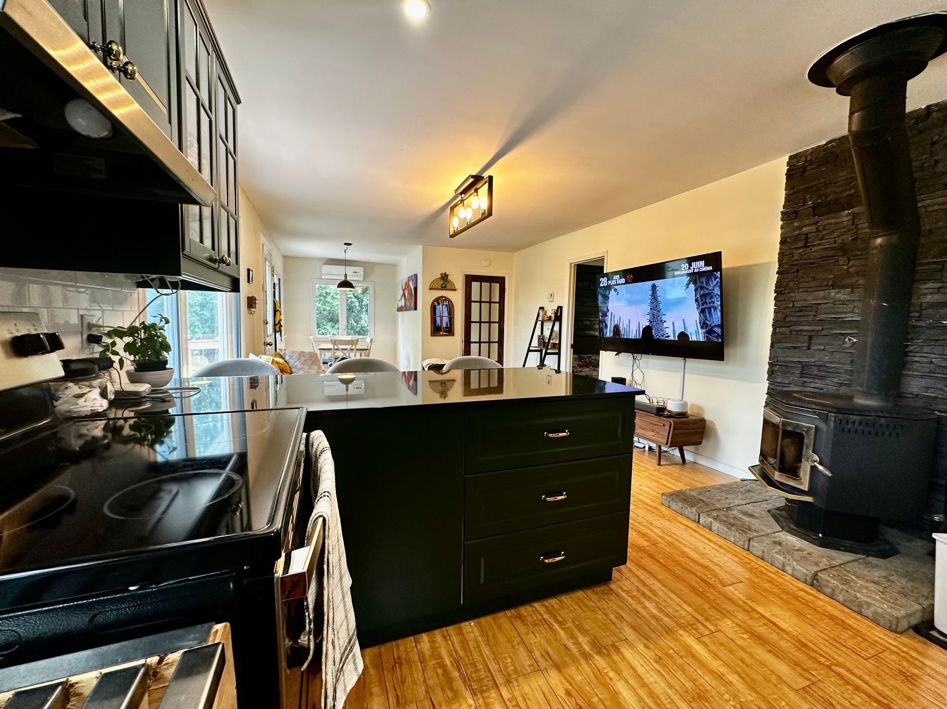 Prévost, QC J5L 2S2, Canada, 2 Bedrooms Bedrooms, ,1 BathroomBathrooms,Residential,Active,251388