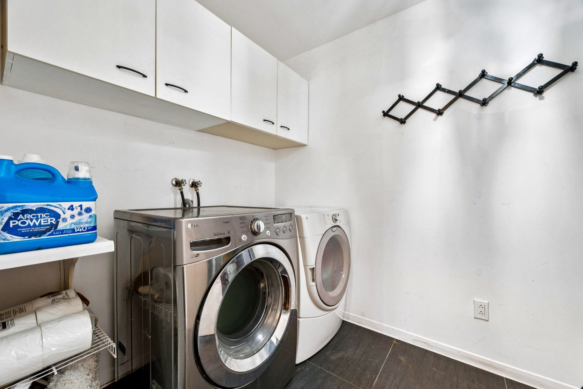 Saint-Lambert, QC J4S 1Y6, Canada, 2 Bedrooms Bedrooms, ,1 BathroomBathrooms,Residential,Active,239695