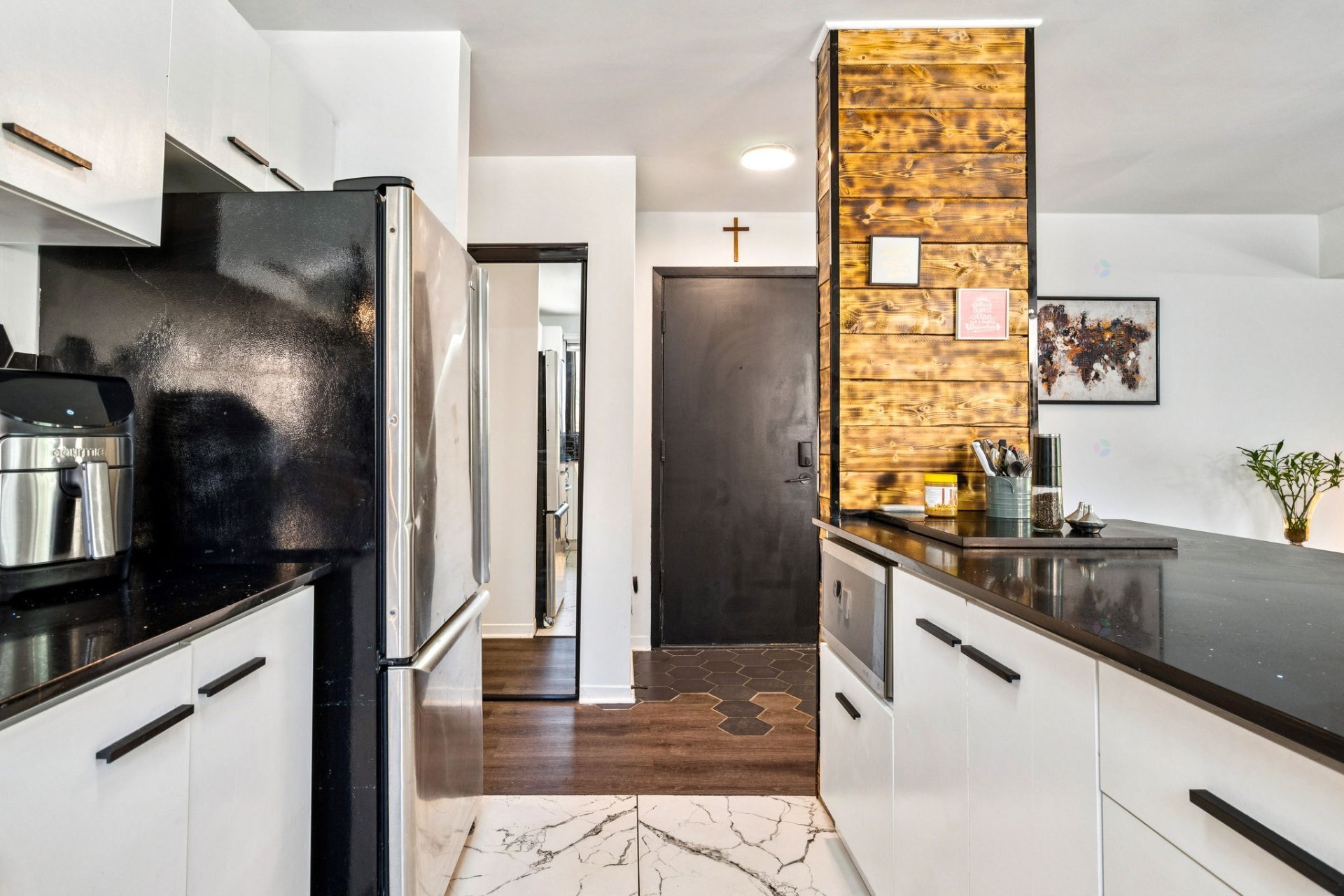 Saint-Lambert, QC J4S 1Y6, Canada, 2 Bedrooms Bedrooms, ,1 BathroomBathrooms,Residential,Active,239695