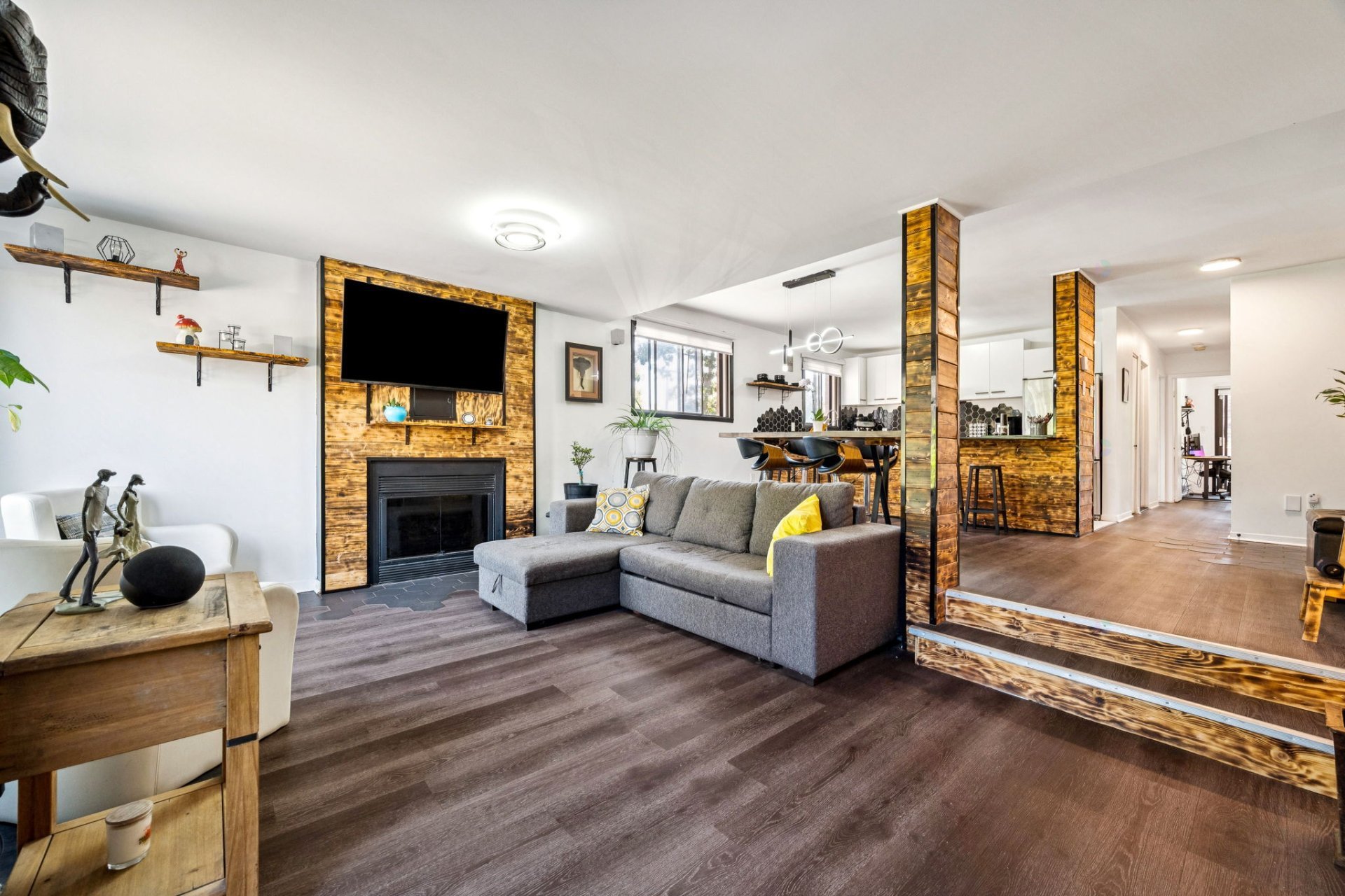 Saint-Lambert, QC J4S 1Y6, Canada, 2 Bedrooms Bedrooms, ,1 BathroomBathrooms,Residential,Active,239695