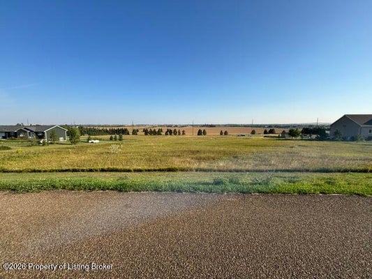13TH ST SW, DICKINSON, ND 58601 - Image 2d0448624726e084bad615b652f0af3d/3203661441