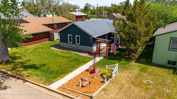 305 4TH AVE SW, BOWMAN, ND 58623 - Image 7088337c8841c162db4e2f7d3db7683c/3613981405