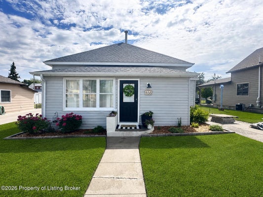 466 2ND AVE SE, BEACH, ND 58621 - Image e1703067951b4844ed0b5c7f28d1c454/3757745874