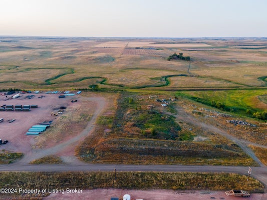 ADDRESS PRIVATE, KILLDEER, ND 58640 - Image e4f39dc78607129ed1dab29a3fcc4ff1/792841148