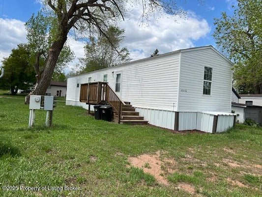 402 N EAST ST, HEBRON, ND 58638 - Image fa1a3a068a7234c8ddb09b606983f546/1838873555