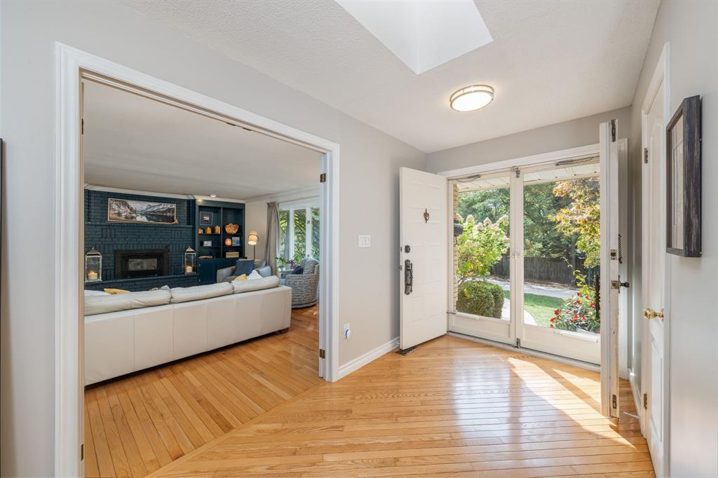 1736 Smith Lane