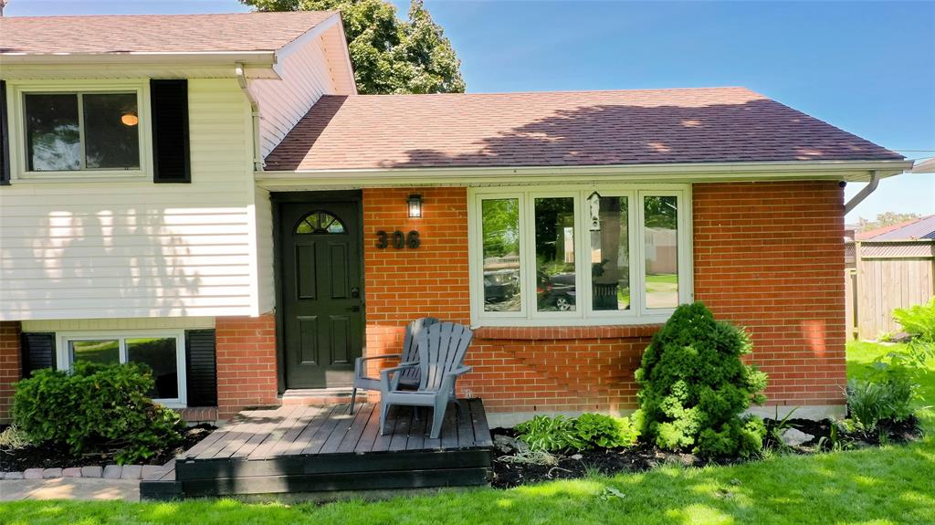 306 BRAEMAR Place