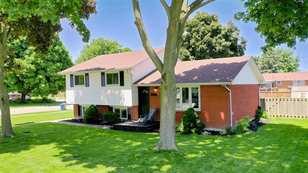 306 BRAEMAR Place