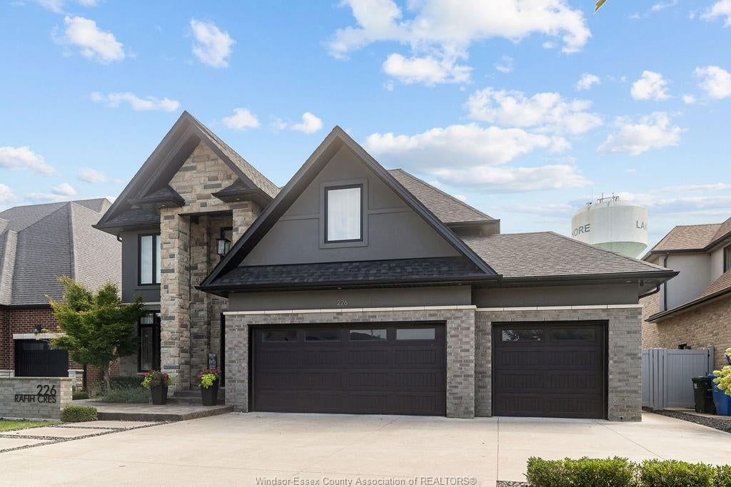 226 RAFIH Crescent