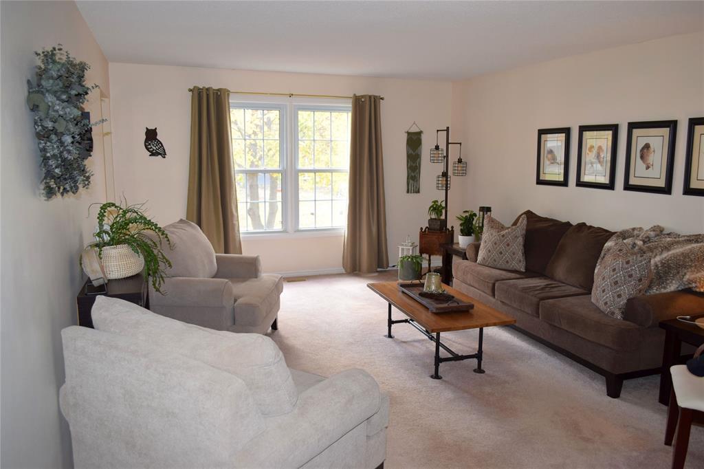 336 WALNUT Court